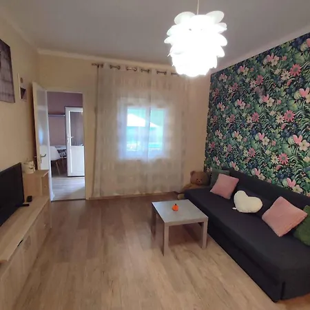 In - Balaton 45810 Hébergement de vacances Siófok